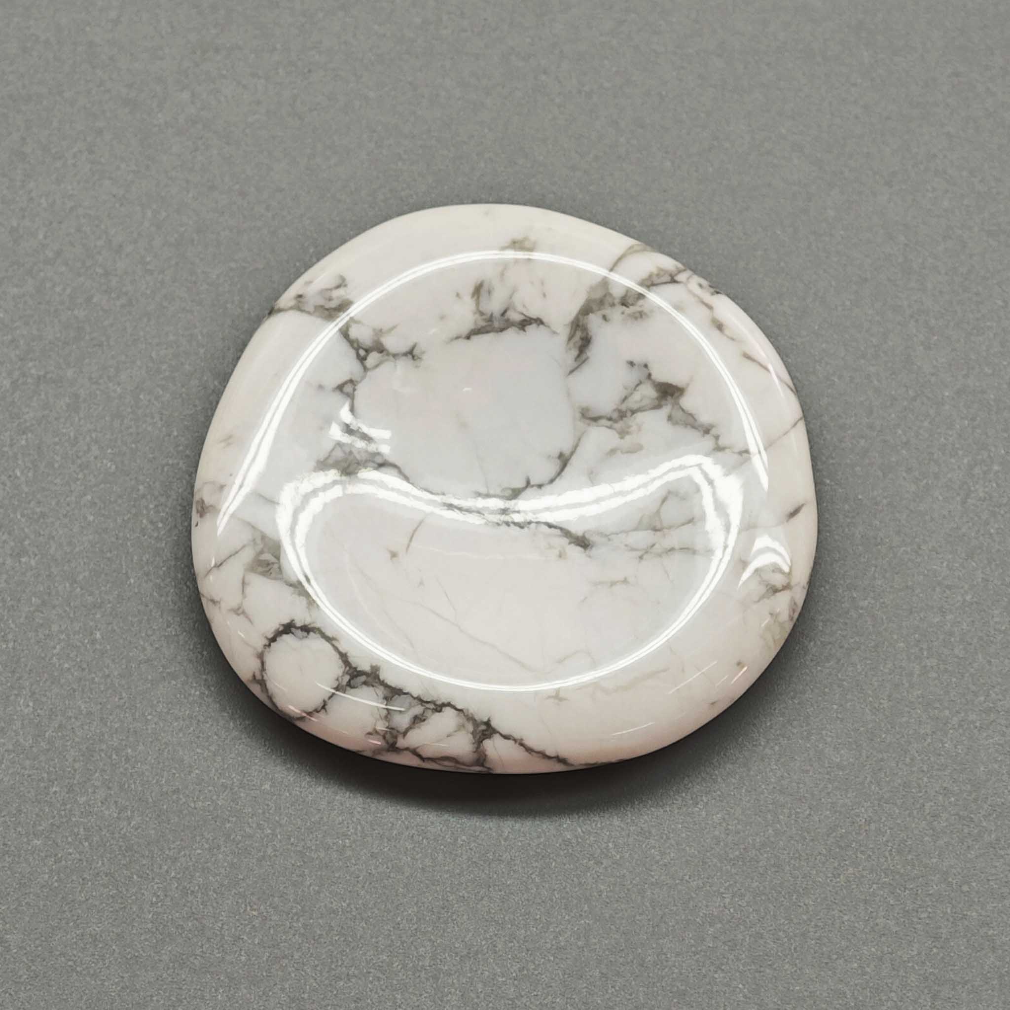 dccba5528941c66c19020f62a6c59cc9 Howlite White Freeform Thumb Stone 1.4-2 inch (0.9 x 3.5-5cm) A