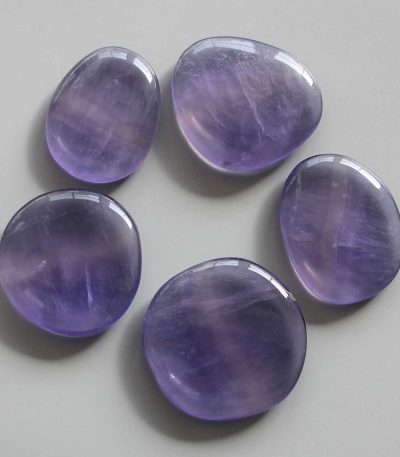 Violet Fluorite Smooth Stone 1.6 inch (0.8-1 x 3.5-4.5cm) A+/AA