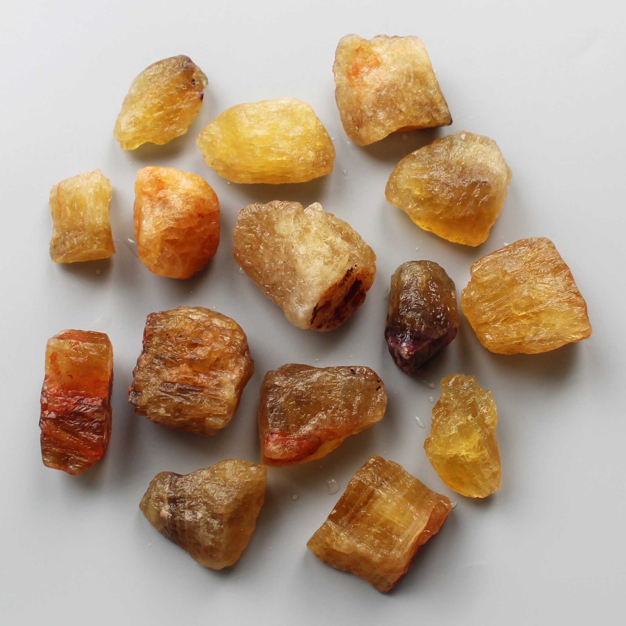 fcbd91465ce1c4c9b45cdef21ba2cc75 Yellow Fluorite Rough 30/50mm A